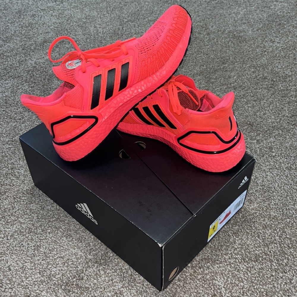 ADIDAS Ultraboost 19 "Signal Pink"